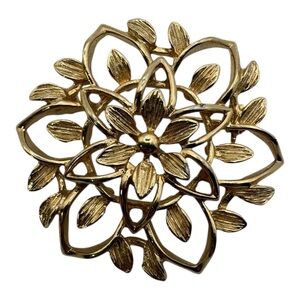 Vintage Sarah Coventry Gold-Tone Floral Brooch Canada Signed 2”‎